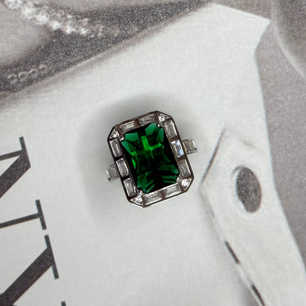ZORA EMERALD RING